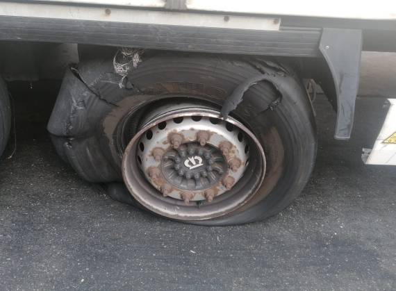 Truck Tyre Damage in Germany or Austria: What the Dispatcher Should Ask the Driver