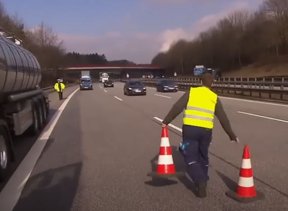 Truck Breakdown on the Autobahn in Germany: What Drivers Should Do Before Help Arrives