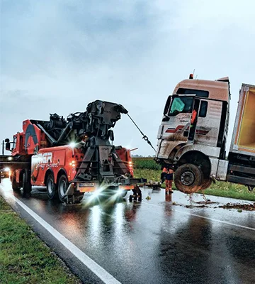 BAG / the police call a tow truck by themselves