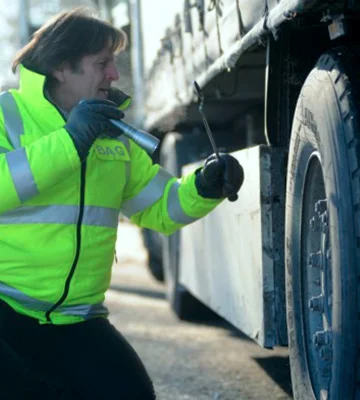 Operational control team has found defects of the wheels