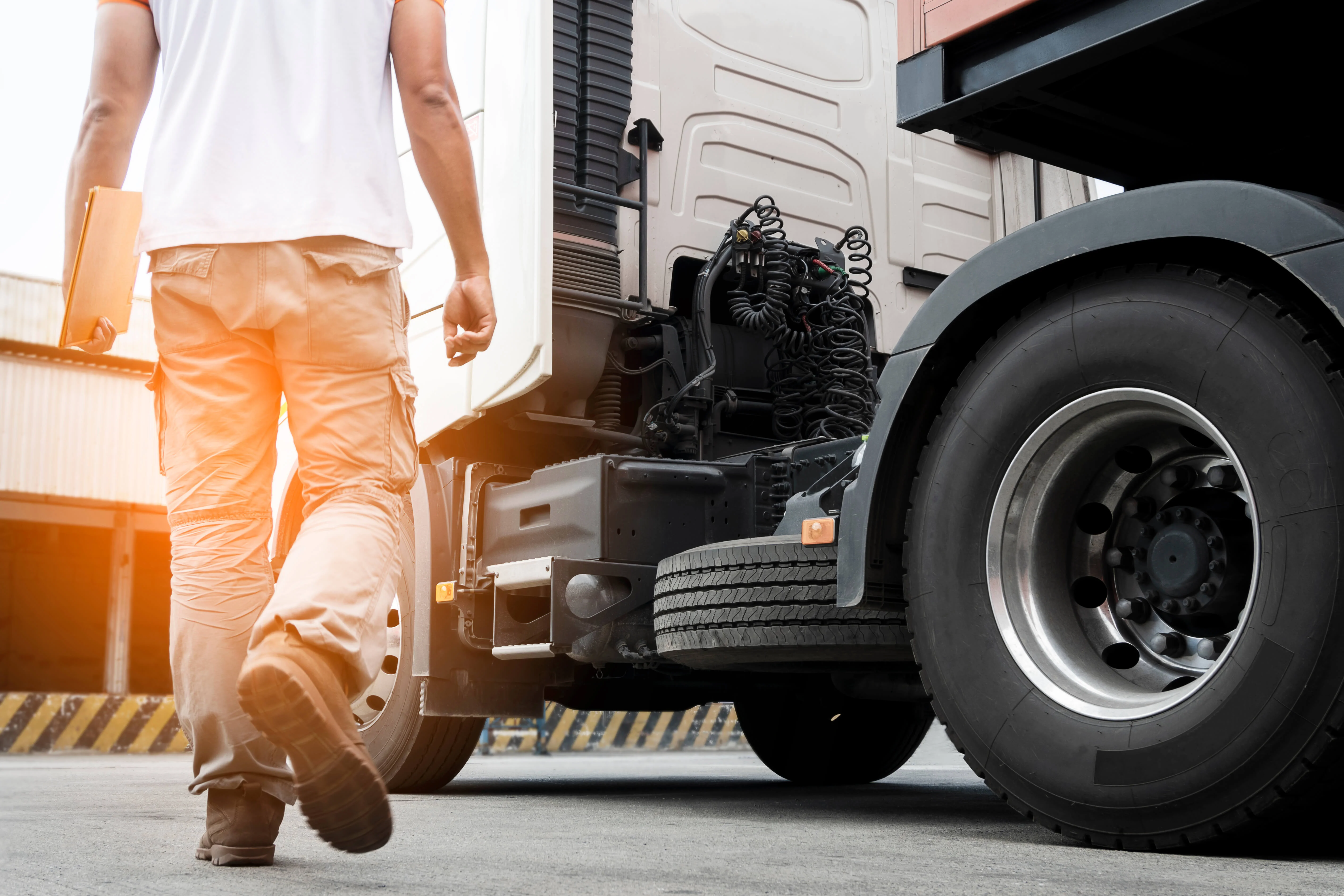 Truck wrecker for trucks in Freiburg im Breisgau