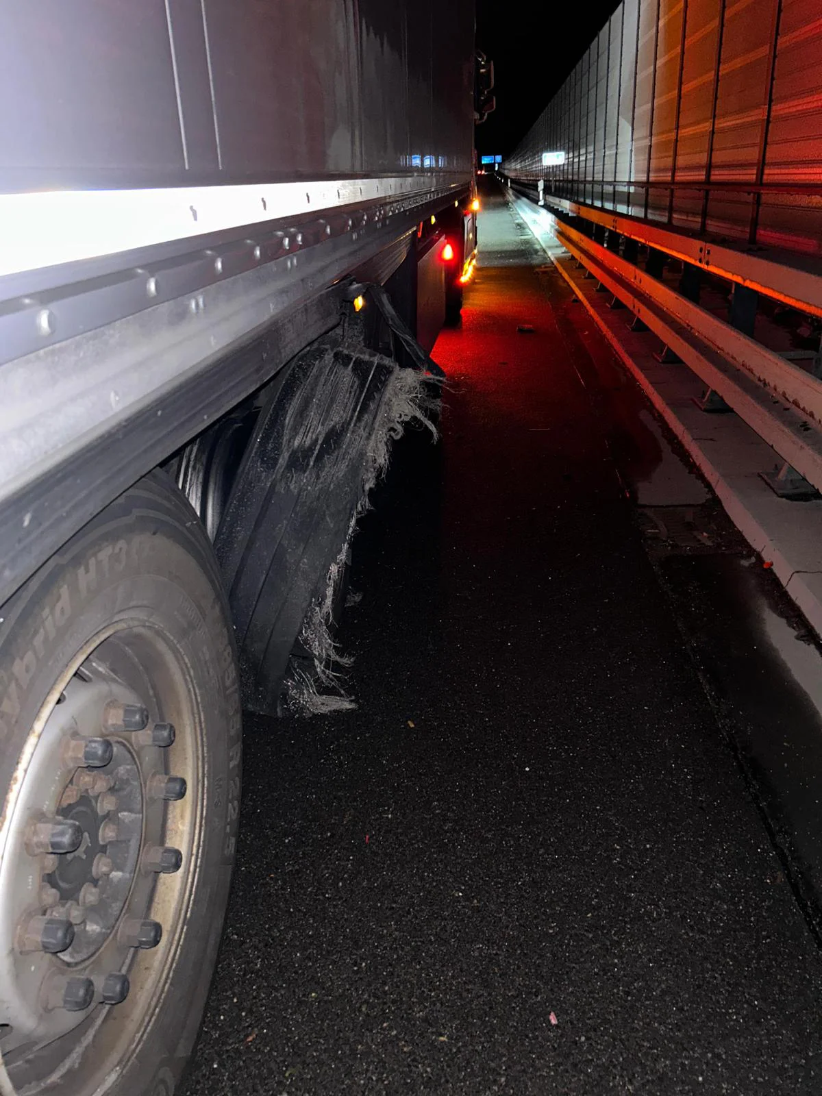 Mobile truck tire repair service in Berlin: equipment and quality assurance